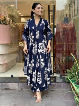 Nermosa Women Printed A-Line Kurta Pant With Dupatta.