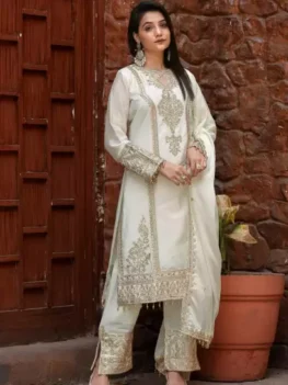 Women Silk Blend Kurta Pant Dupatta Set, Silk Blend.